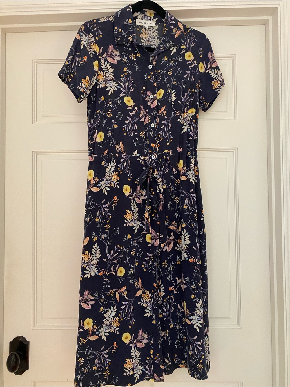 Amour Vert Navy Floral Tie-Waist Shirt Dress
